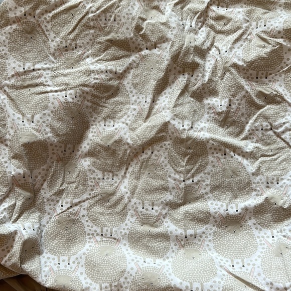 Land of Nod Sheep sheet and changing cover - Picture 5 of 6